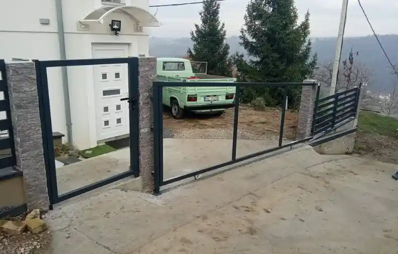 antracit aluminijumska ograda i klizna kapija